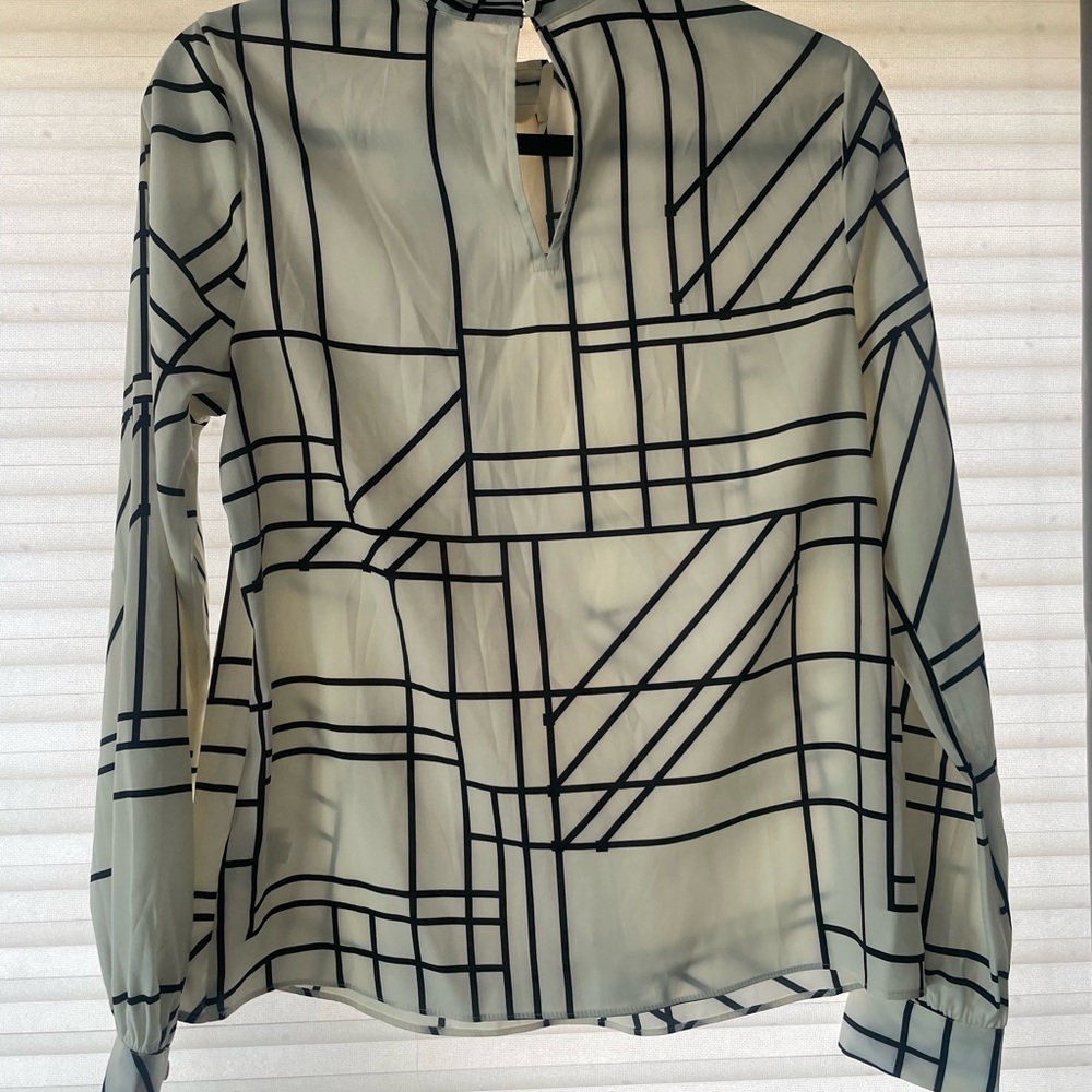 Express Black and White Geometric Blouse